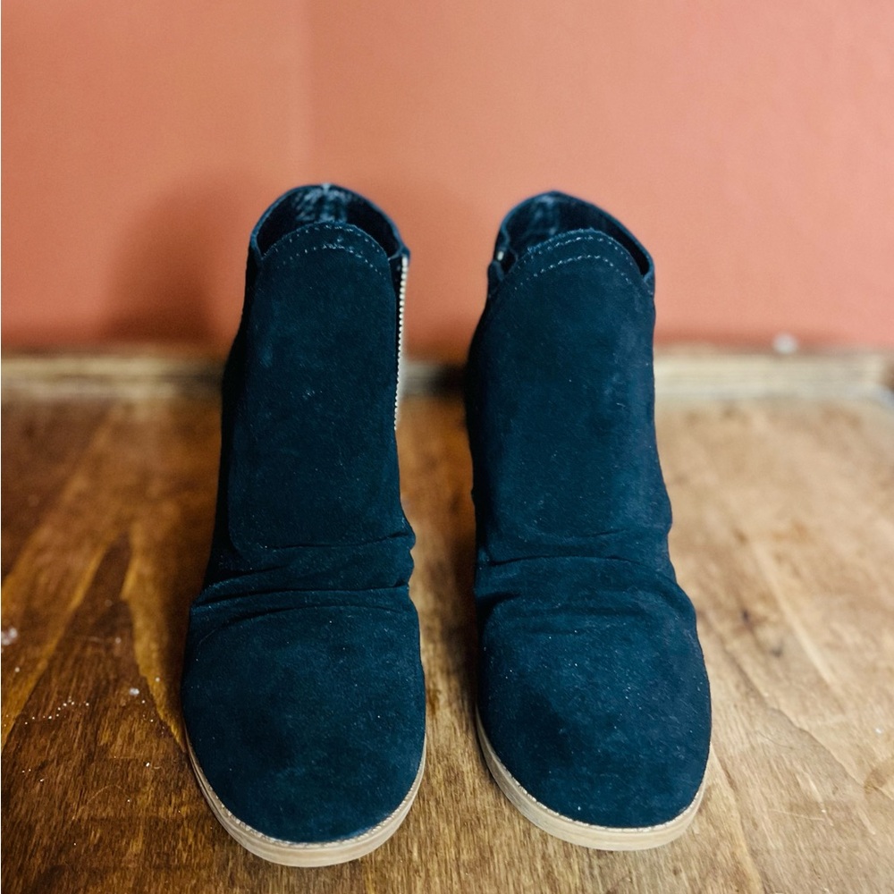 Skechers Black Suede Ankle Boots